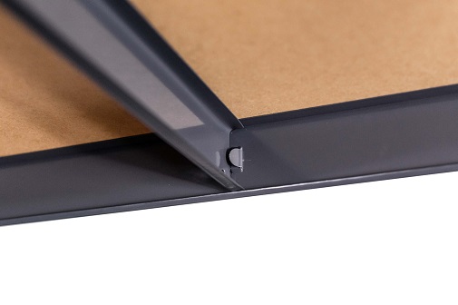 regał metalowy z półką HDF